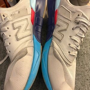 New Balance Men's Light Gray and Blue Sneakers